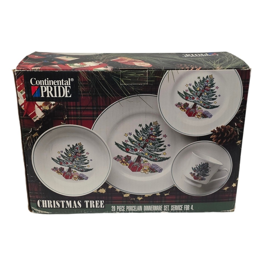 Vintage Continental Pride Christmas Tree 20 Piece Porcelain Dinnerware Set for 4